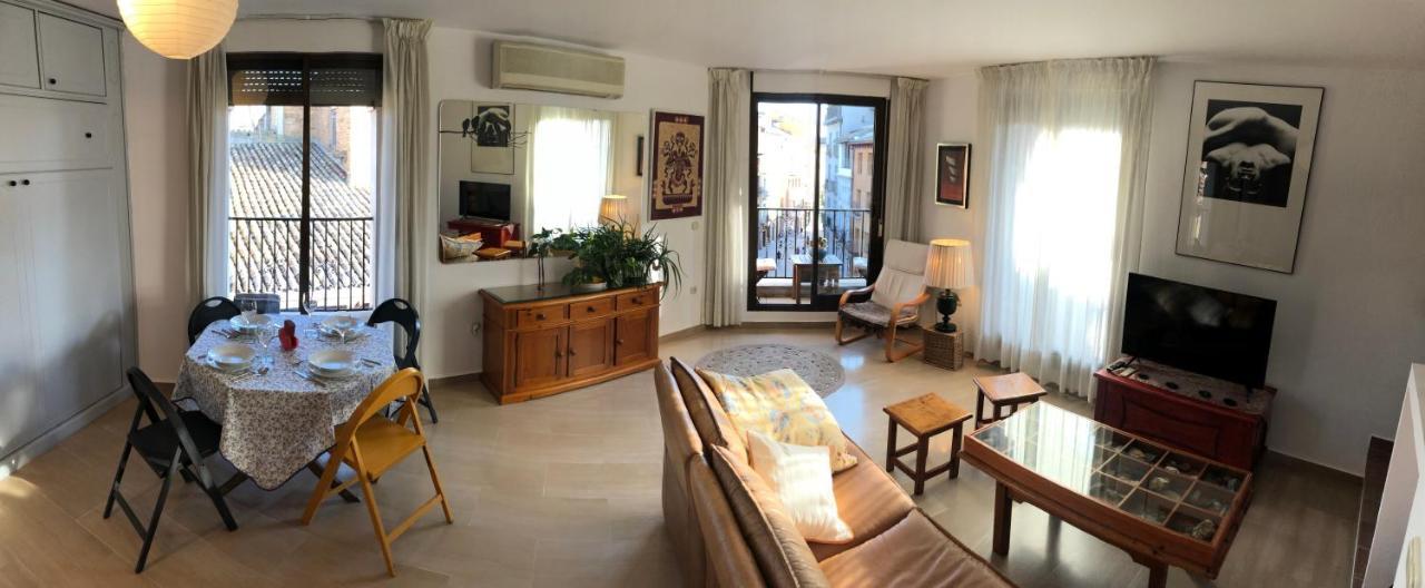 Loft espacioso con terraza y parking en el centro. Huesca Exterior foto