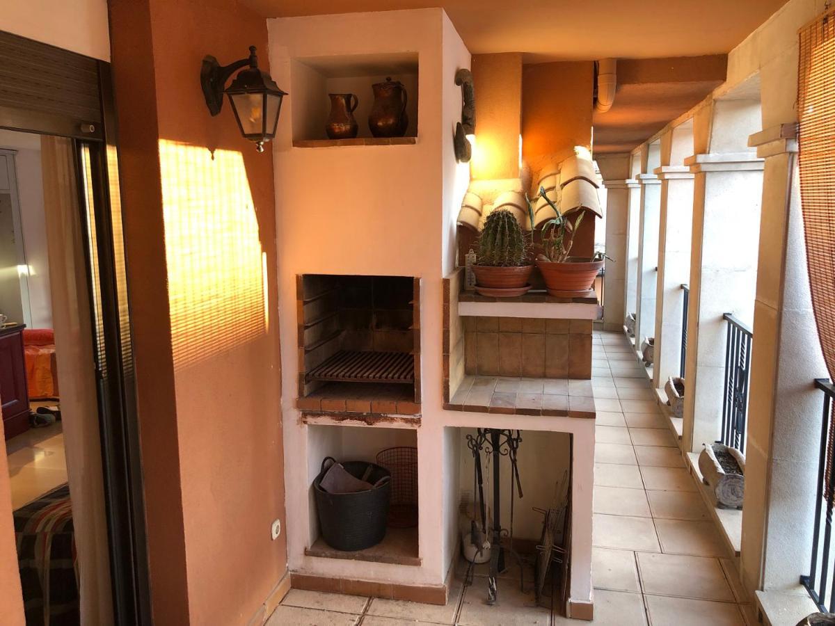 Loft espacioso con terraza y parking en el centro. Huesca Exterior foto